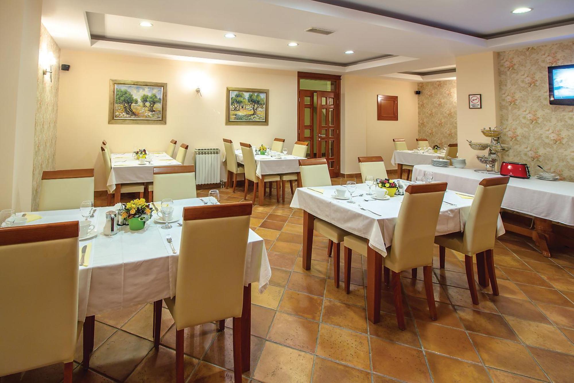 Hotel Cezar บันยาลูกา ภายนอก รูปภาพ