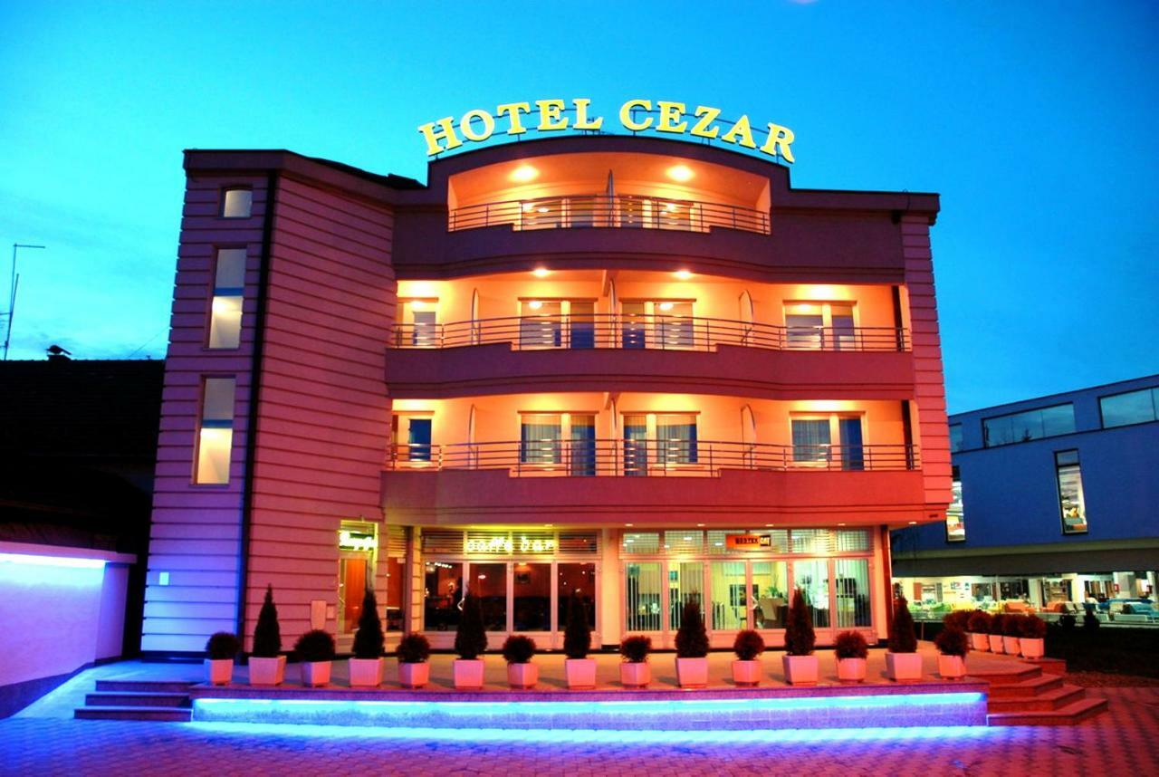 Hotel Cezar บันยาลูกา ภายนอก รูปภาพ